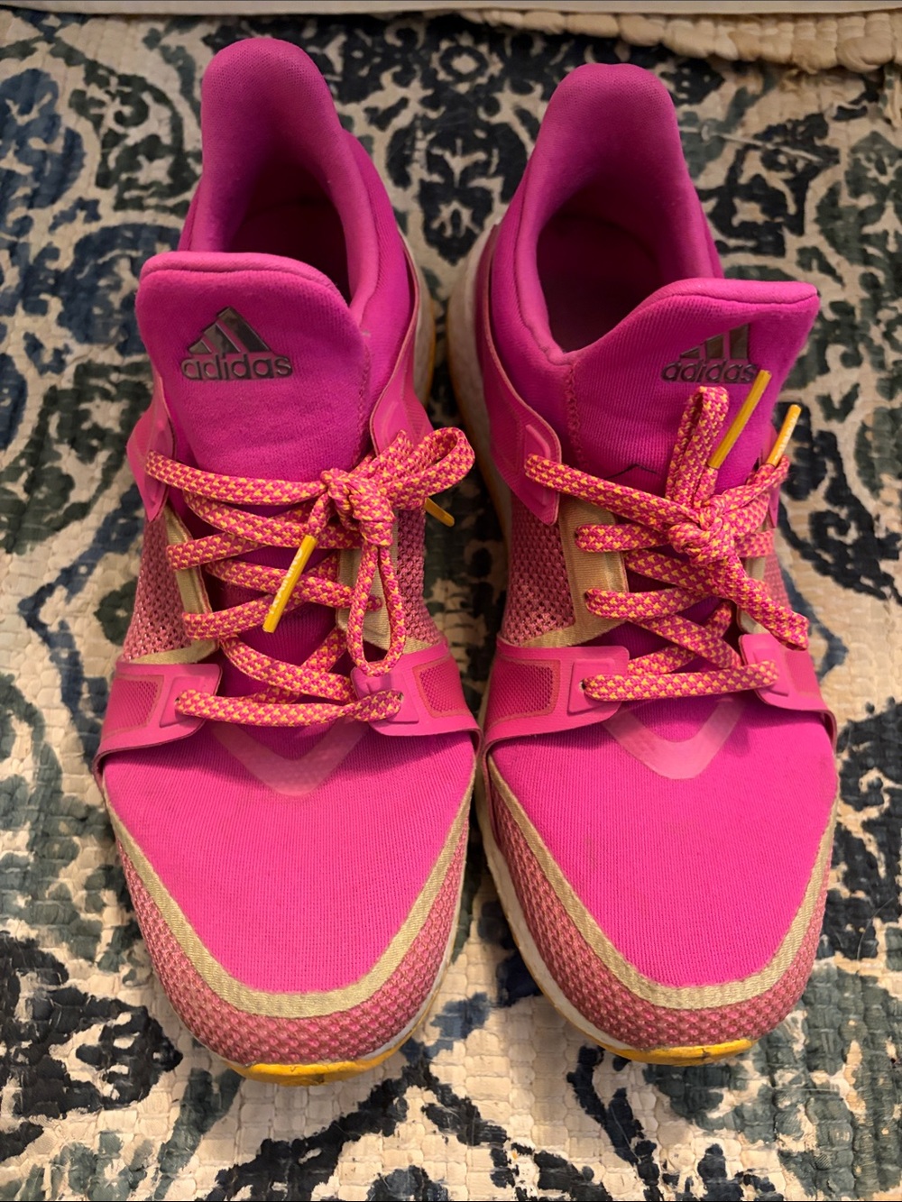 adidas Boost Women’s sz 10